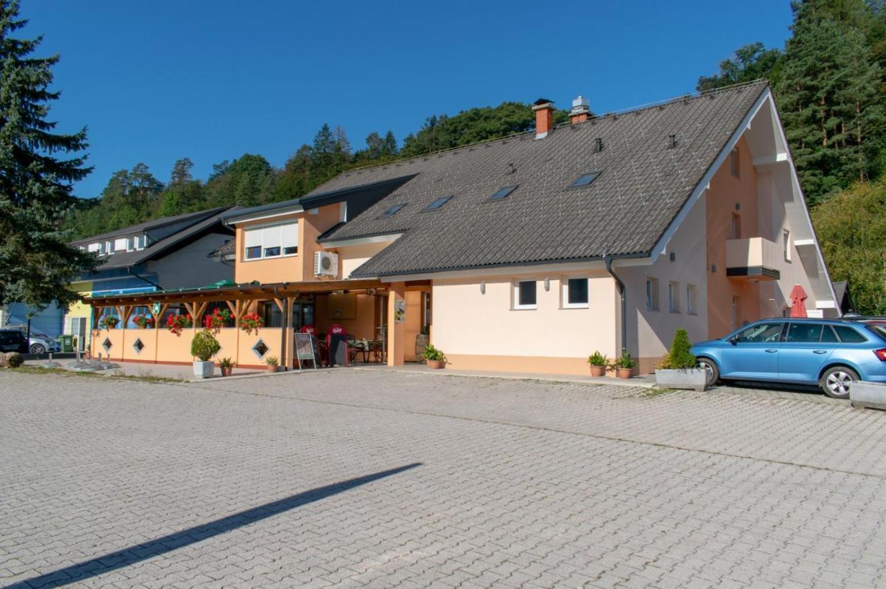 Hisa Izabela Hotel Muta Eksteriør billede
